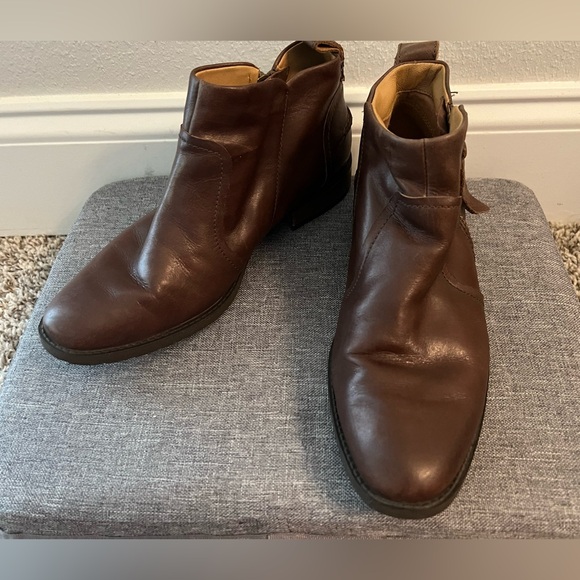 UGG Aureo Brown Leather Ankle Boot Lug Sole Bootie Zipper Size 7.5 - Picture 11 of 13